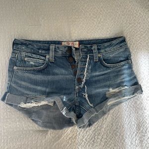 FREE PEOPLE: DENIM SHORTS